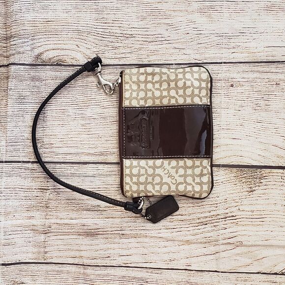 Coach Wristlet   - Picture 12 of 12